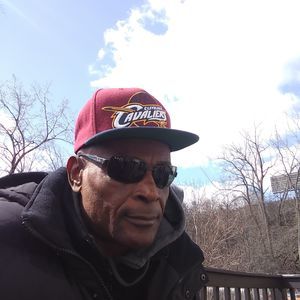 Meet your Posher, Dennis